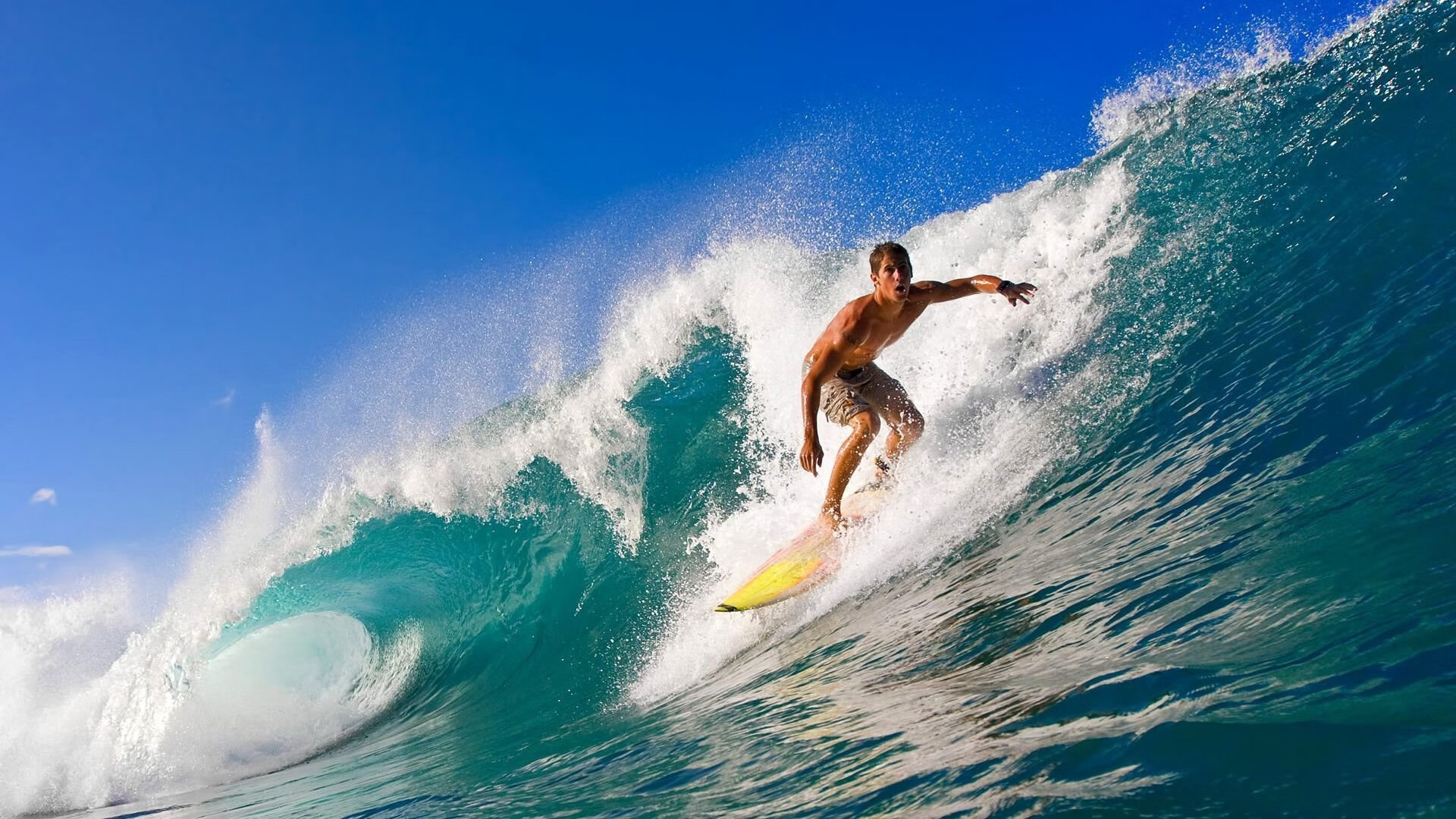 【精妙布局】顶尖运动员摆出极难破解的球路，运球突破脚步